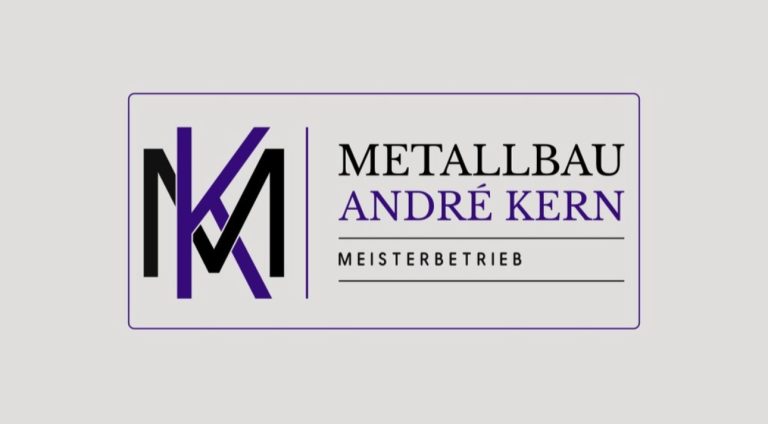 Logo von Metallbau André Kern mit stilisierten Buchstaben M, K und A in Lila und Schwarz.